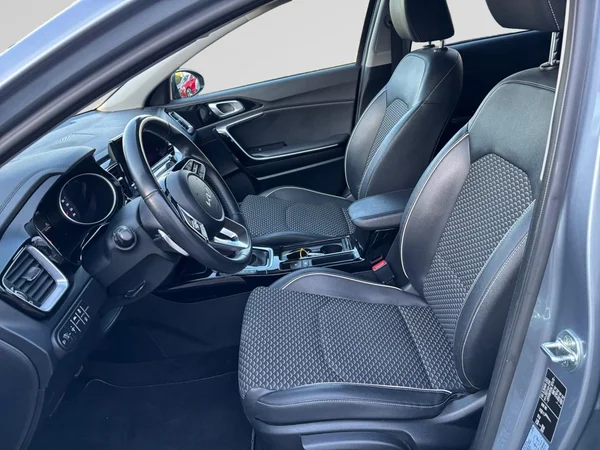 KIA Ceed SW (2022) — foto 24 van 24