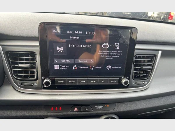 Kia RIO (2022) — foto 15 van 25