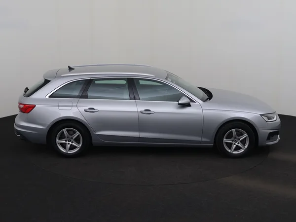 AUDI A4 (2021) — foto 24 van 28