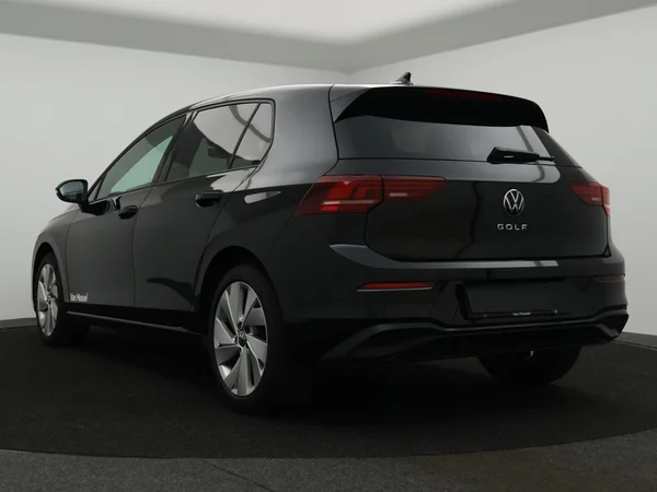 VOLKSWAGEN Golf VIII (2026) — foto 19 van 21