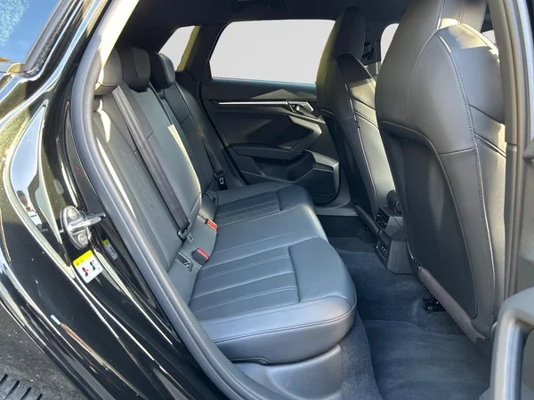 AUDI A3 Sportback (2023) — foto 22 van 25