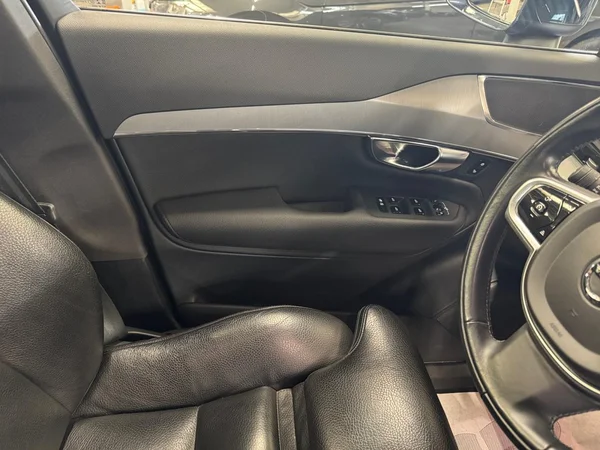 VOLVO XC90 PHEV (2021) — foto 7 van 24