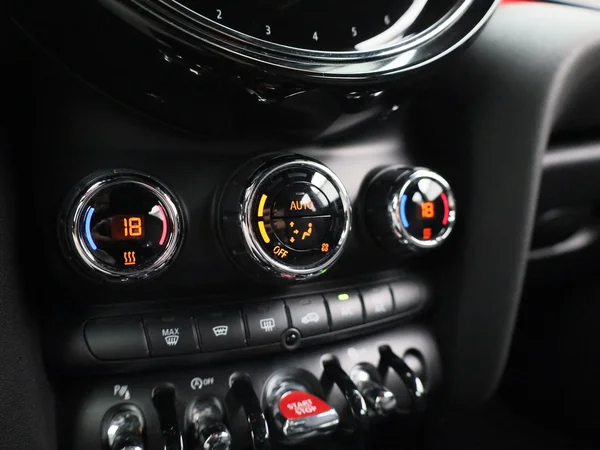 MINI Cooper (2022) — foto 20 van 40