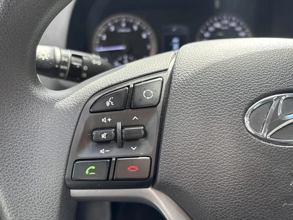 Hyundai Tucson (2018) — foto 7 van 19
