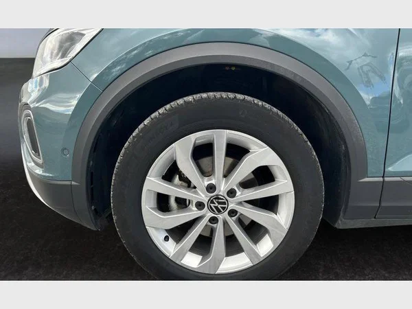 Volkswagen T-Roc (2022) — foto 22 van 29