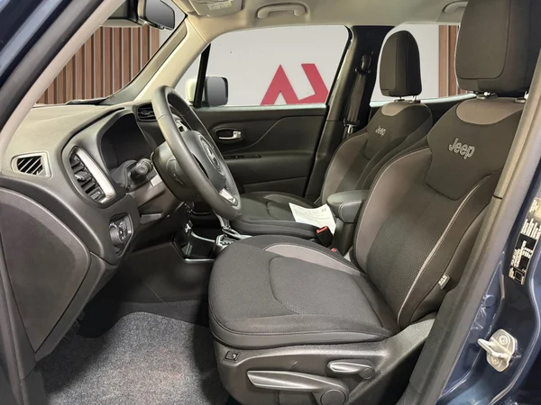 Jeep Renegade (2022) — foto 4 van 29