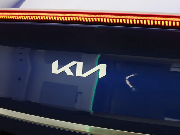 Kia EV6 (2023) — foto 39 van 48