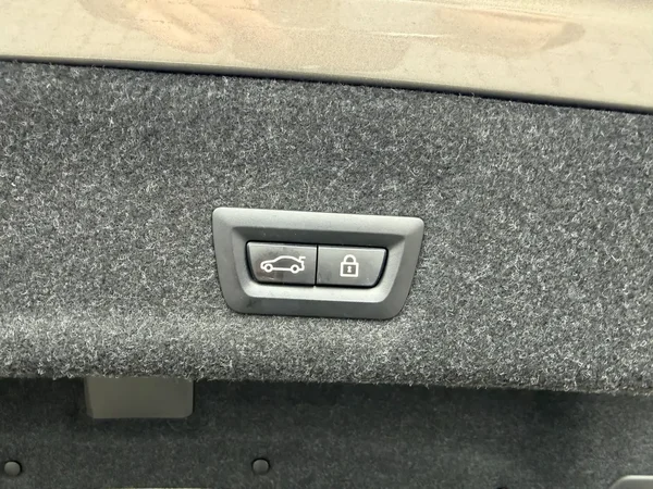 Bmw 318 (2022) — foto 13 van 27