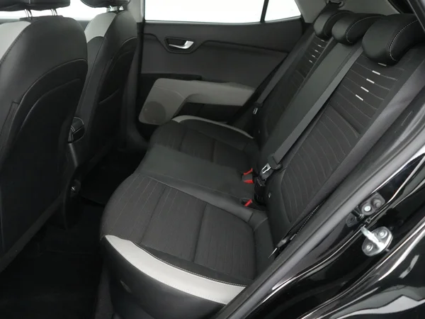 Kia Stonic (2024) — foto 7 van 21