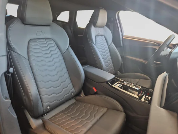 AUDI A6 SW e-tron (2026) — foto 12 van 16