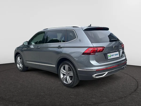 VOLKSWAGEN Tiguan Allspace Dsl (2023) — foto 18 van 24