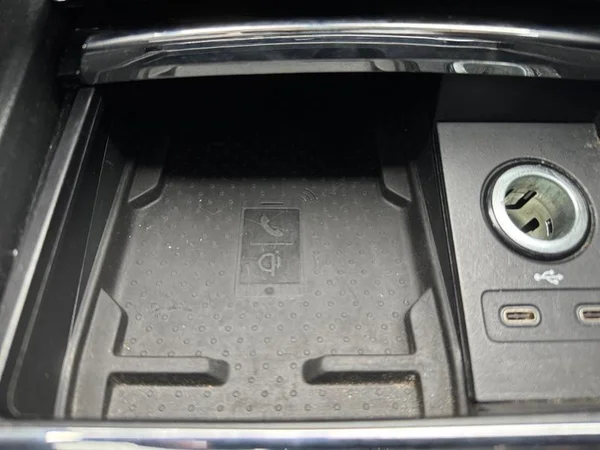 SKODA Karoq Dsl (2021) — foto 21 van 31