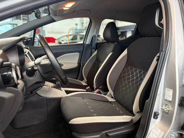 Nissan Micra (2021) — foto 18 van 19