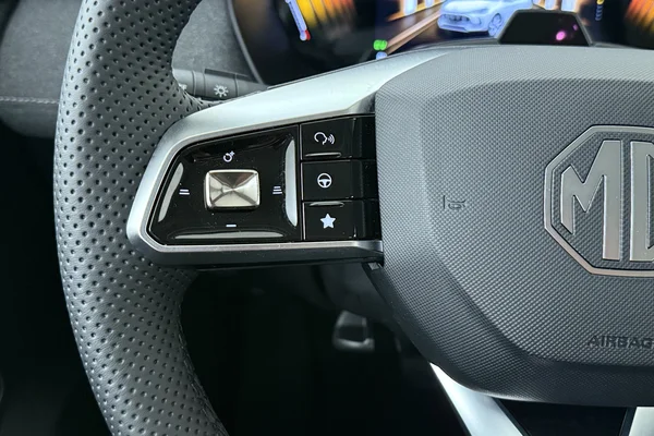 MG ZS Hybrid+ (HEV) (2026) — foto 7 van 19