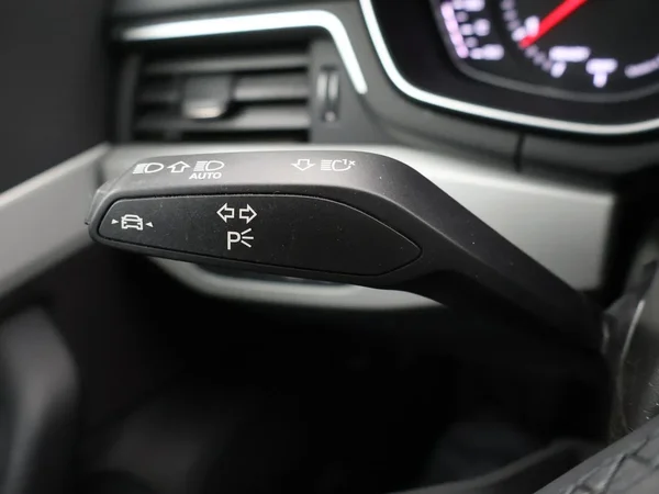 Audi A4 (2024) — foto 4 van 28