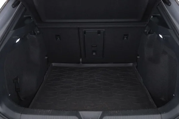 Volkswagen ID.4 (2023) — foto 8 van 16
