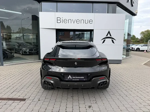Ferrari Purosangue (2025) — foto 22 van 37