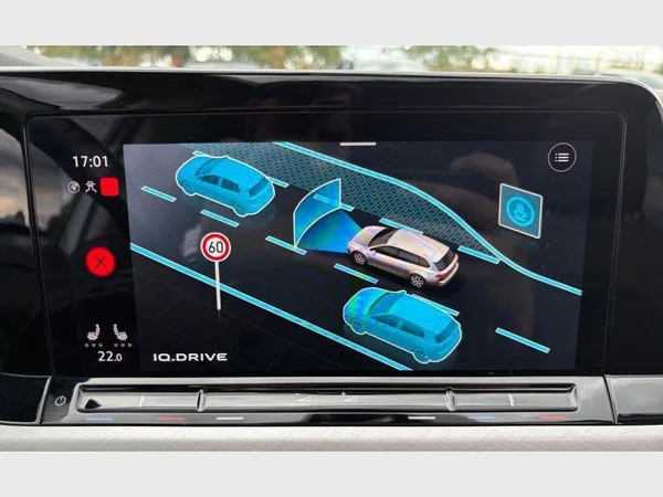 Volkswagen Golf Variant VIII (2023) — foto 13 van 26