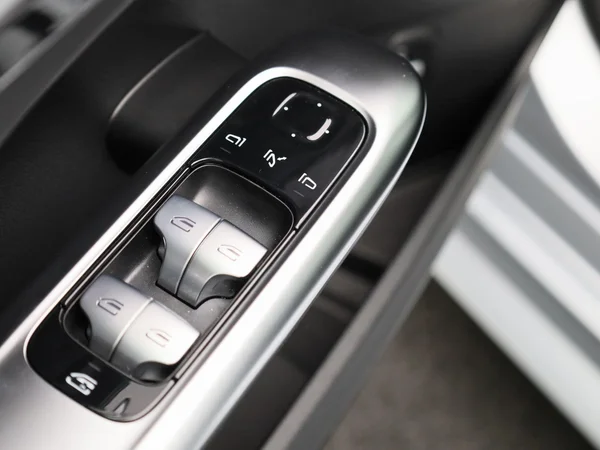Mercedes-Benz C-Klasse (2025) — foto 27 van 50