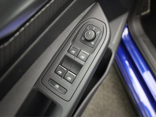 VOLKSWAGEN Golf VIII (2024) — foto 6 van 21