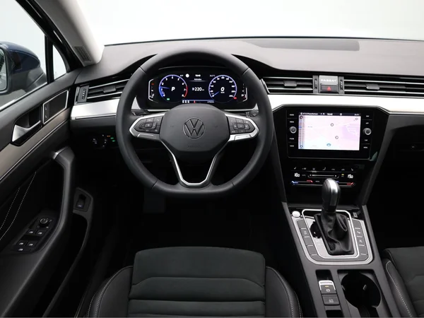 VOLKSWAGEN Passat SW (2021) — foto 5 van 21