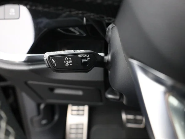 AUDI Q3 PHEV (2023) — foto 9 van 25