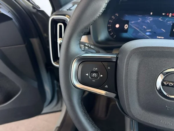 Volvo XC40 — foto 9 van 22