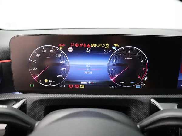 Mercedes-Benz A-Klasse (2024) — foto 6 van 30