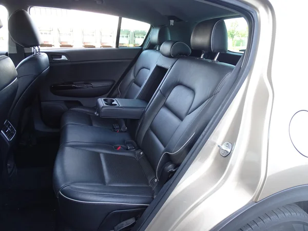 Kia Sportage (2016) — foto 6 van 26