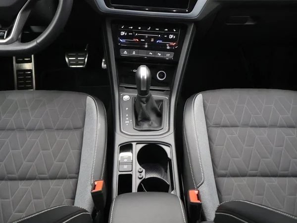 VOLKSWAGEN Touran (2025) — foto 7 van 31