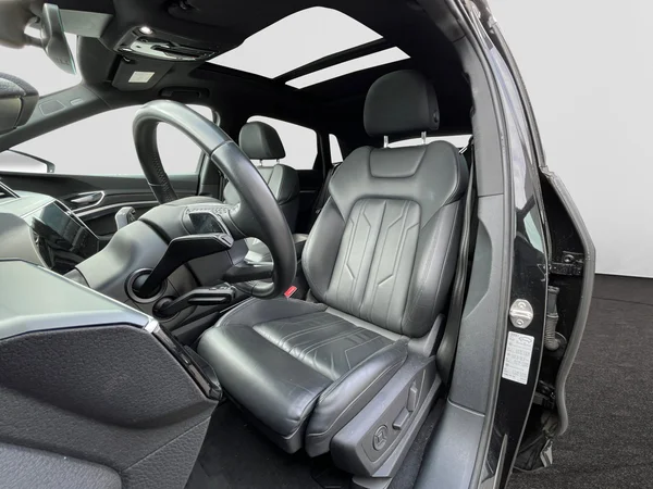 AUDI e-tron (2019) — foto 2 van 24