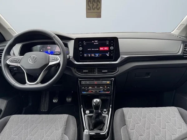 VOLKSWAGEN T-Cross (2024) — foto 8 van 29