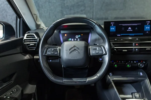 Citroën C4 (2022) — foto 8 van 35