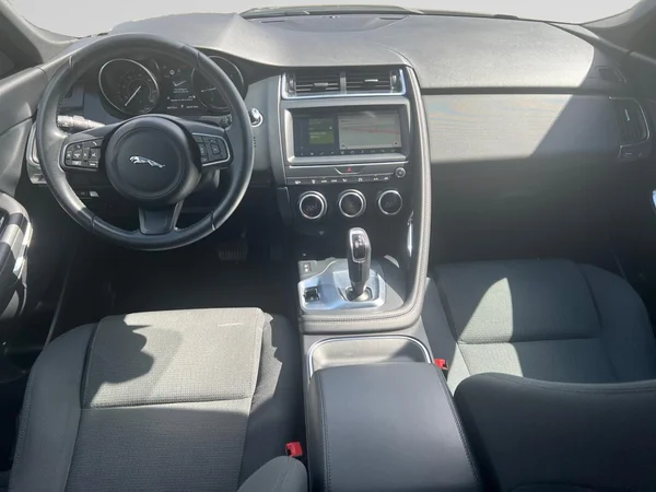 JAGUAR E-Pace Dsl (2019) — foto 15 van 18