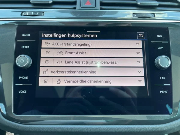 VOLKSWAGEN Tiguan (2022) — foto 5 van 22