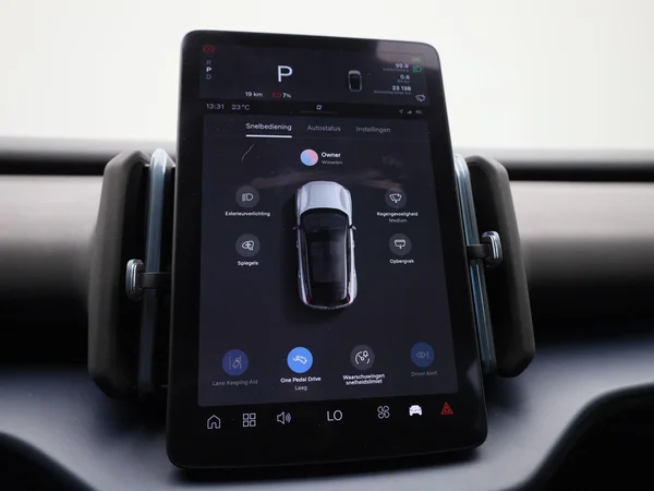 Volvo EX30 (2024) — foto 13 van 40