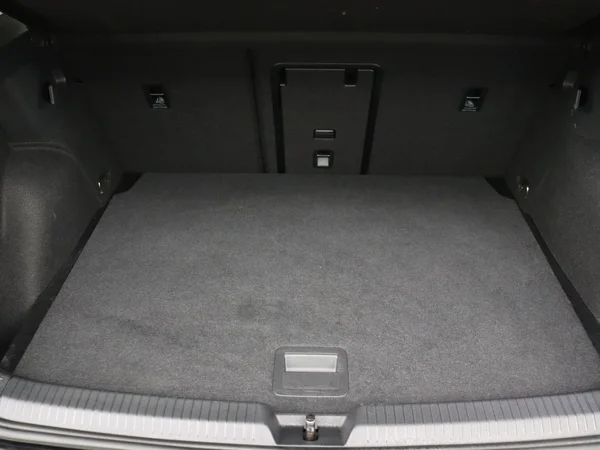 VOLKSWAGEN Golf (2024) — foto 8 van 28