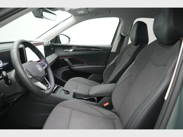 VOLKSWAGEN Tiguan eHybrid (PHEV) (2025) — foto 19 van 30