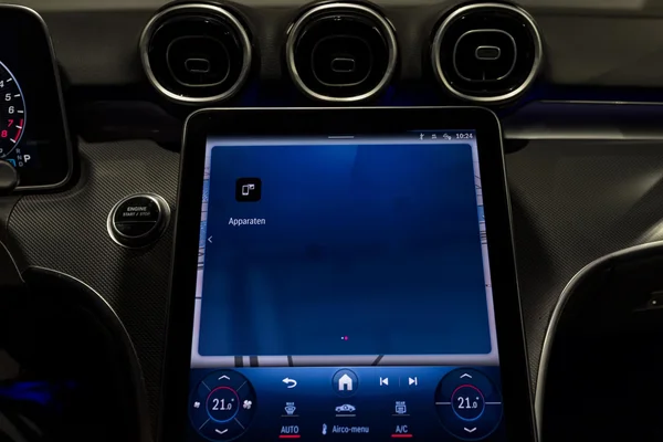 Mercedes-Benz C-Klasse (2023) — foto 7 van 32