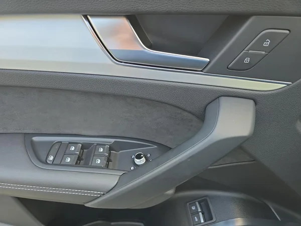 AUDI Q5 Sportback PHEV (2022) — foto 6 van 17
