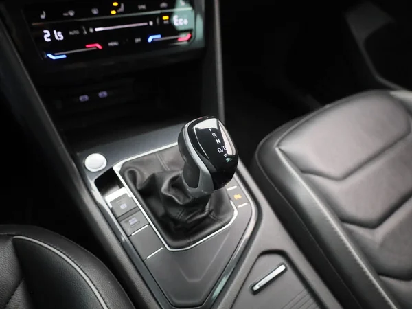 Volkswagen Tiguan (2021) — foto 22 van 41