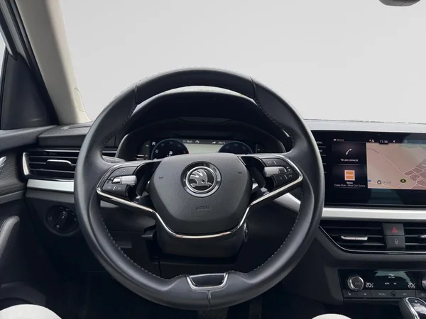 SKODA Kamiq (2022) — foto 10 van 11