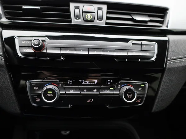 BMW X2 (2022) — foto 14 van 38