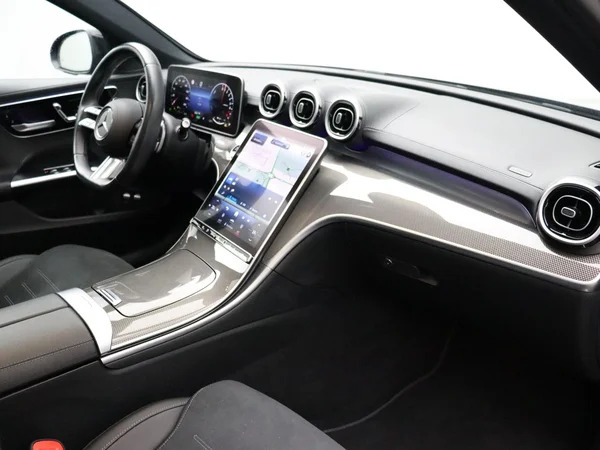 Mercedes-Benz C-Klasse (2023) — foto 24 van 33