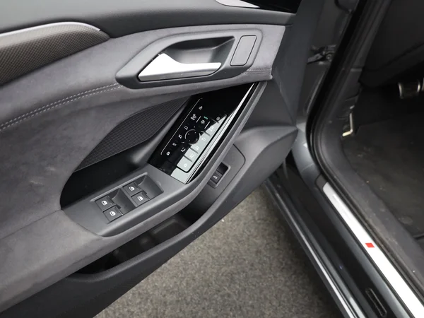 AUDI A6 Sportback e-tron (2026) — foto 7 van 23