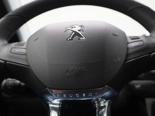 Peugeot 208 (2019) — foto 19 van 36