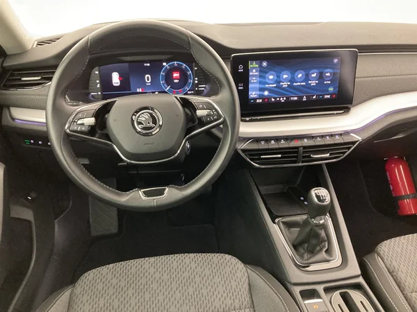 SKODA Octavia Combi (2021) — foto 33 van 36