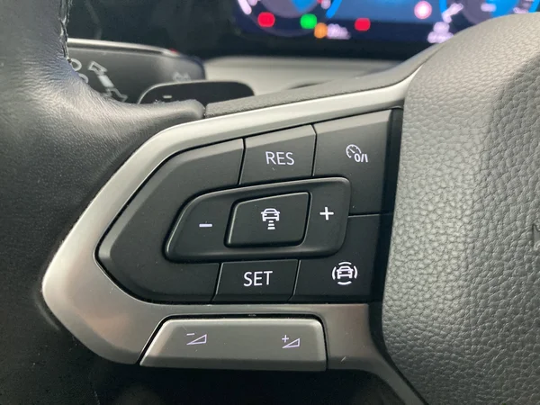 VOLKSWAGEN Golf VIII SW (2022) — foto 19 van 36