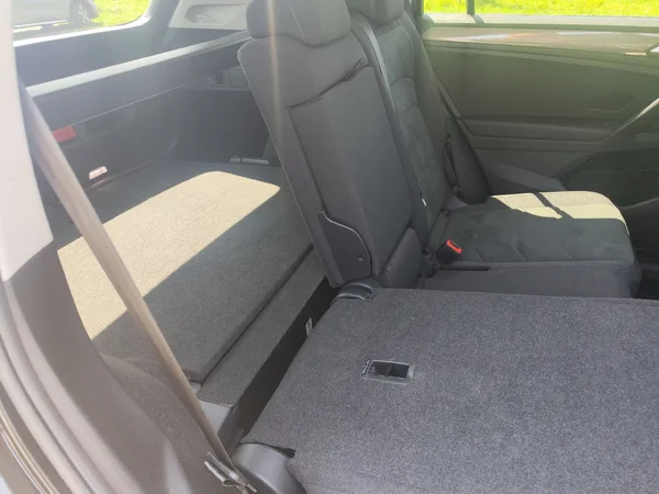 VOLKSWAGEN Tiguan Allspace (2023) — foto 4 van 13