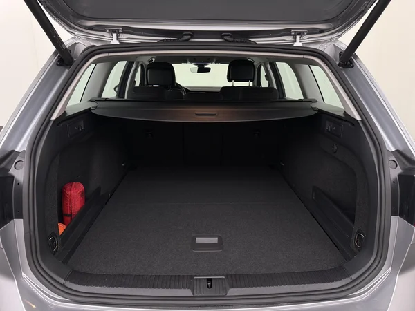 VOLKSWAGEN Passat Variant (2022) — foto 8 van 29